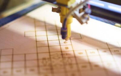 MATERIALES PARA CORTAR Y GRABAR CON LÁSER Y ROUTER CNC
